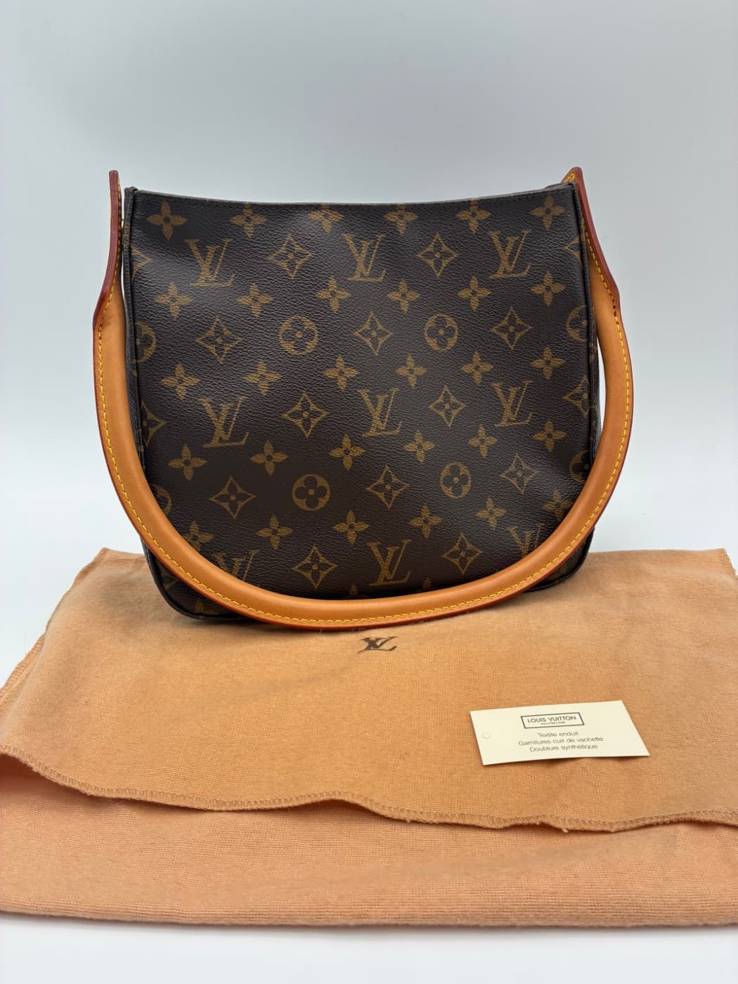 👜  買取実績  👜 『ルイヴィトン モノグラム ルーピング』をお買取させていただきました✨