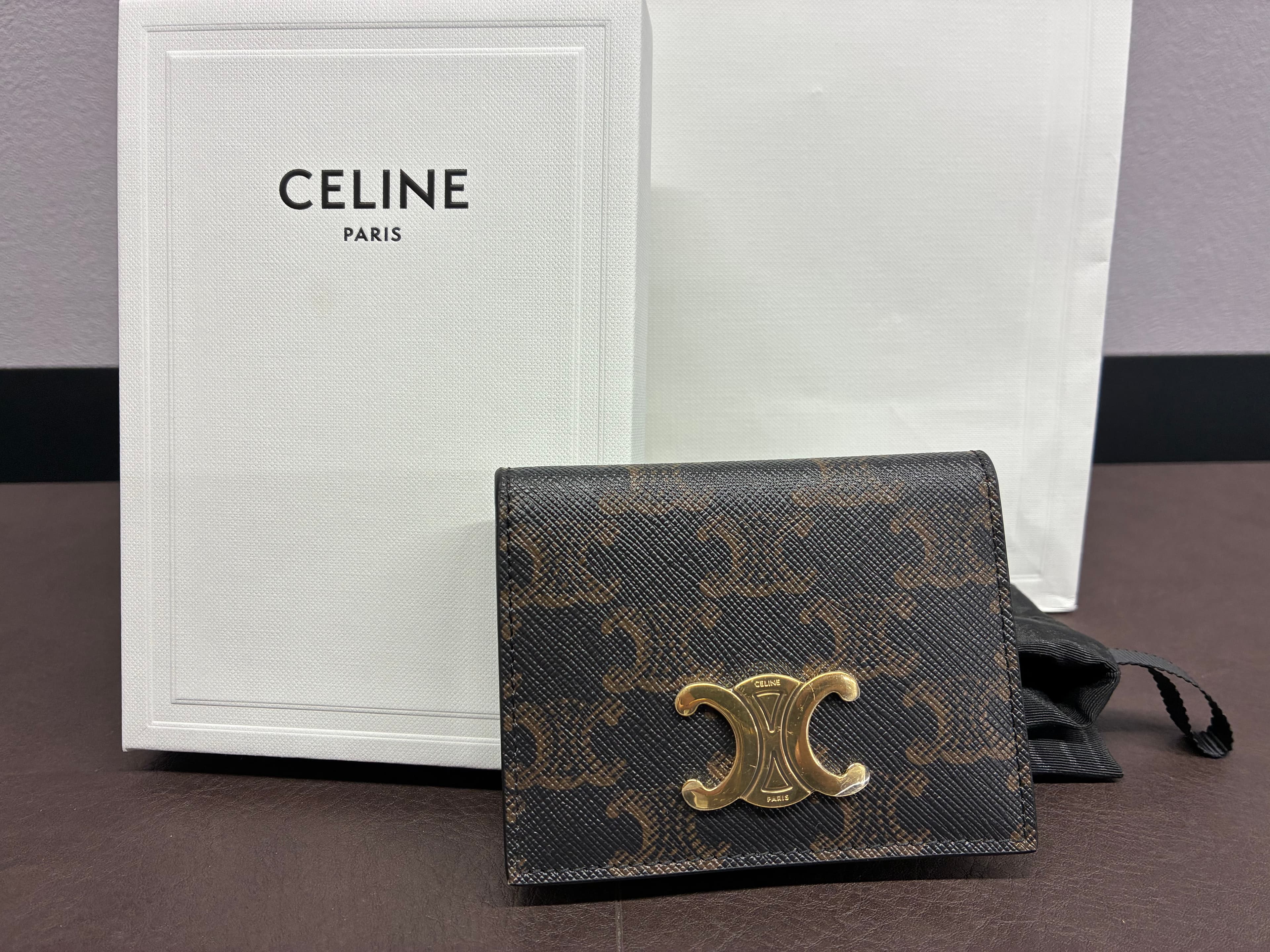 ✨買取実績✨【CELINE トリオンフ バイフォールド カードホルダー】