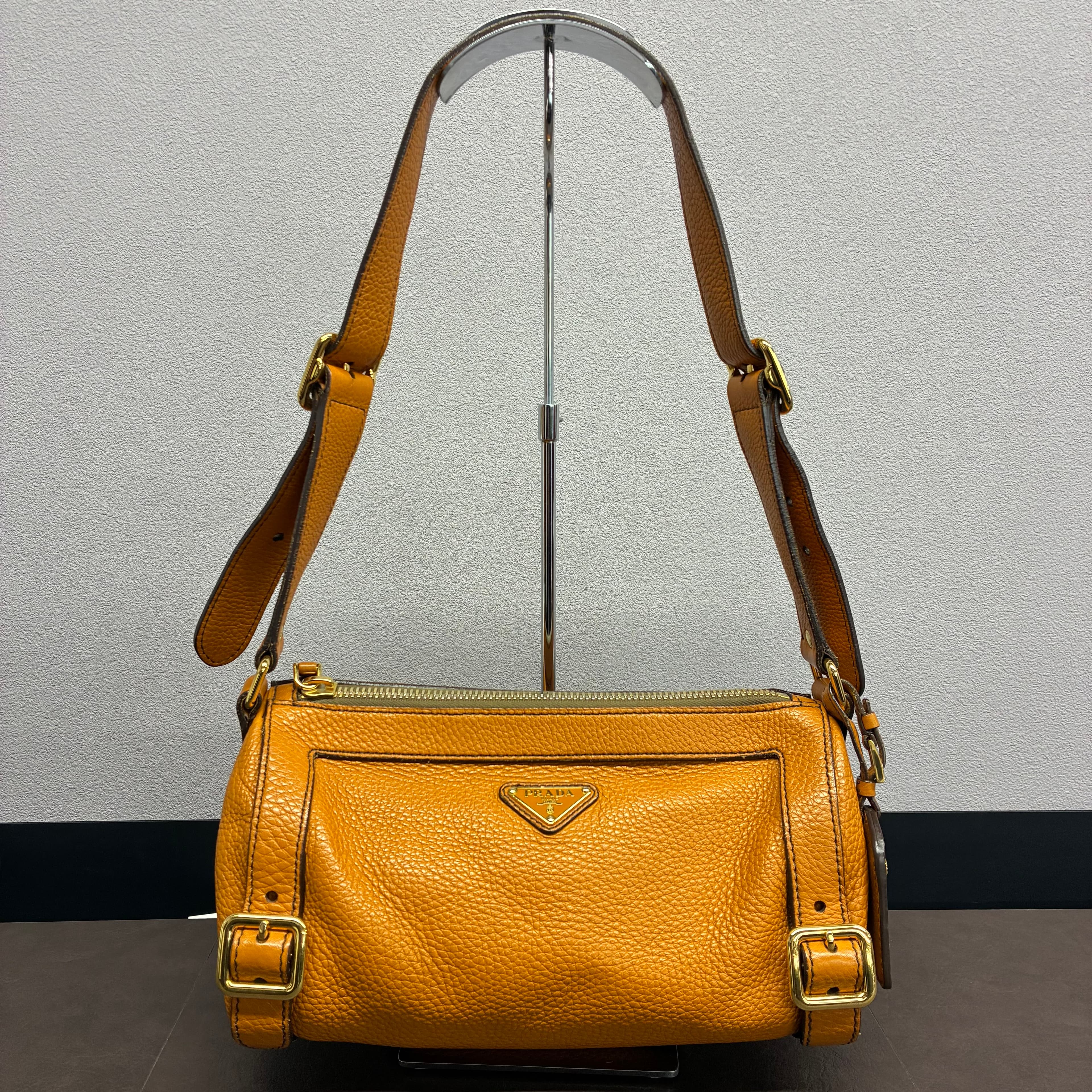 👜買取実績👜【PRADA カーフレザー ショルダーバッグ】