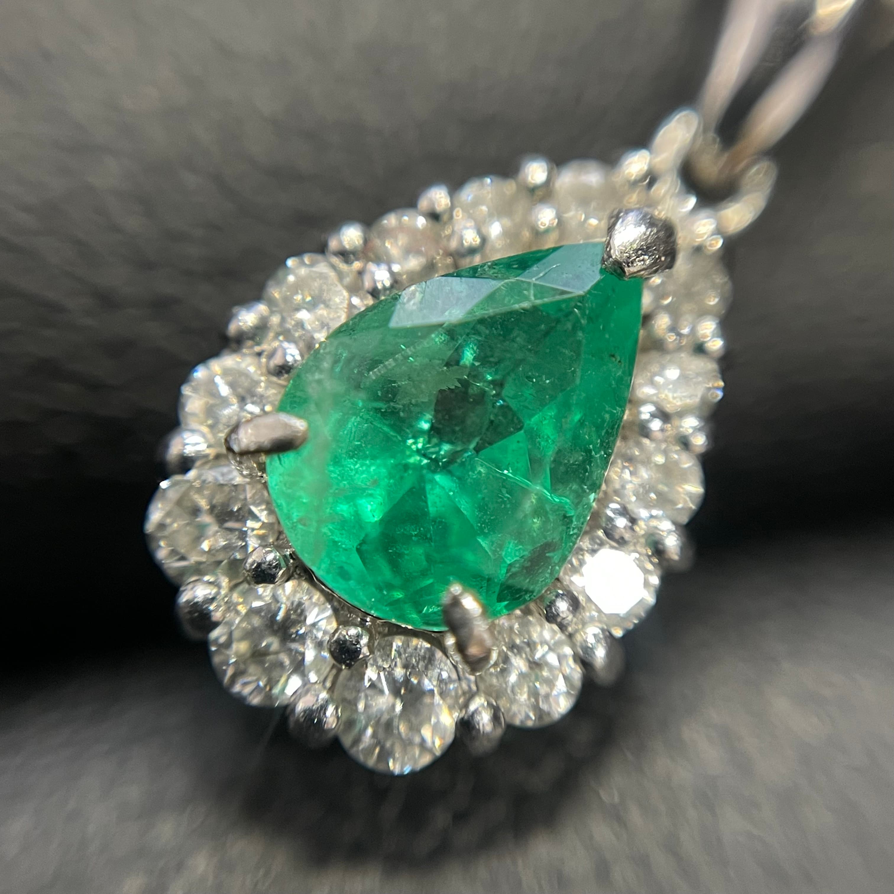 【買取実績】プラチナ製・エメラルド 0.77ct ネックレスをご売却いただきました — エメラルドの価値と鑑定ポイントを詳しく解説