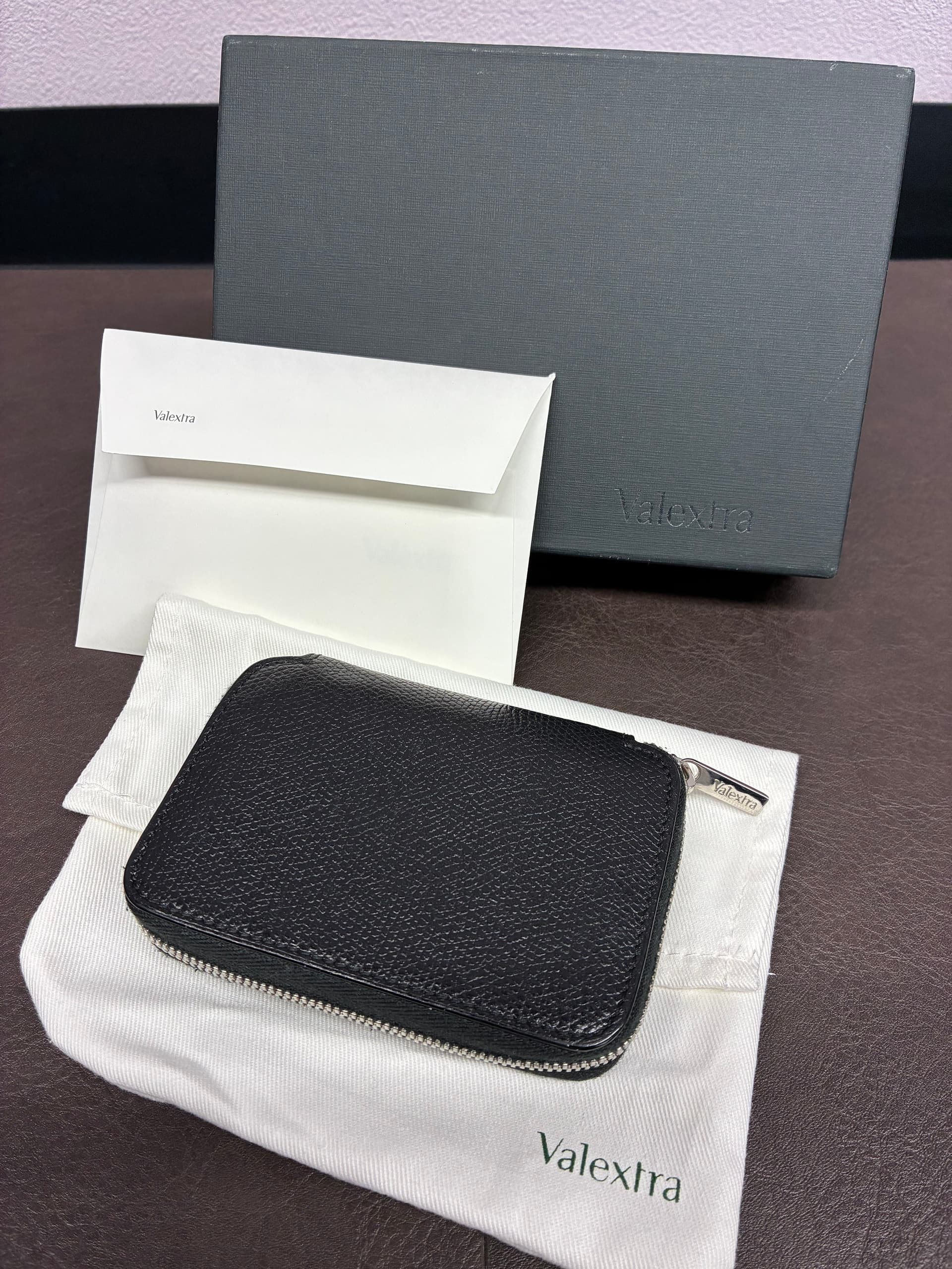 👜買取実績👜【ヴァレクストラ ジップ アラウンド カードフォルダー】お買取いたしました✨